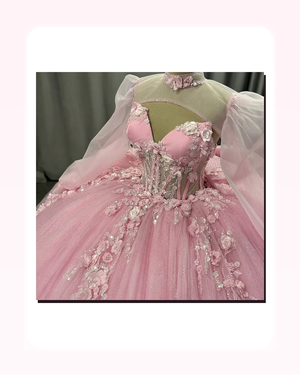 Aurora rosa corsé floral