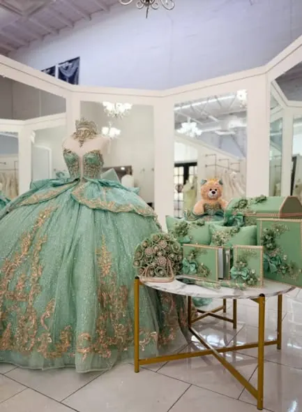 Tiana · vestido de quince años